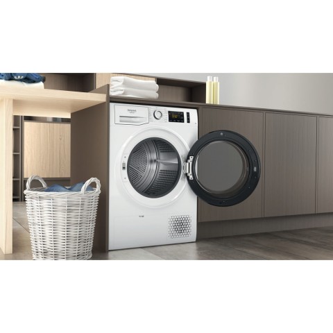 Hotpoint Ariston Asciugatrice a libera installazione NT M11 82K IT R