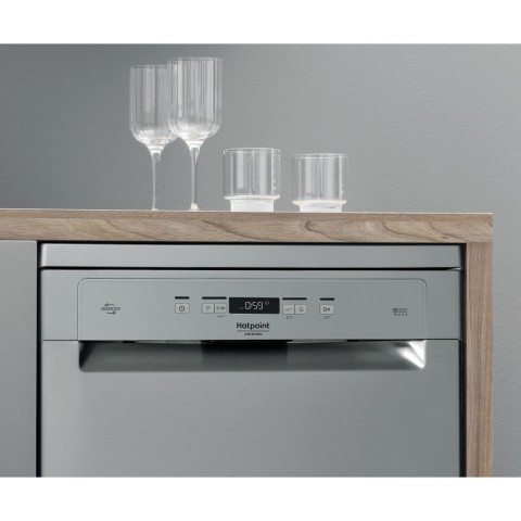 Hotpoint Lavastoviglie a libera installazione HFC 3C26 CW X