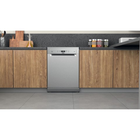 Hotpoint Lavastoviglie a libera installazione HFC 3C26 CW X