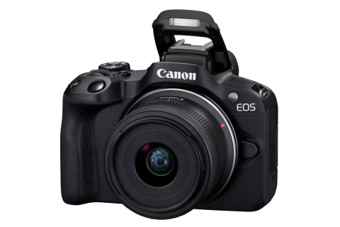 Canon EOS R50, Black + RF-S 18-45mm F4.5-6.3 IS STM Kit MILC 24,2 MP CMOS 6000 x 4000 Pixel Nero