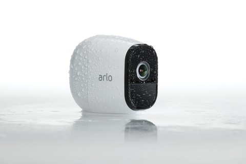 Arlo Pro Cubo Telecamera di sicurezza IP Interno e esterno 1280 x 720 Pixel Scrivania/Parete