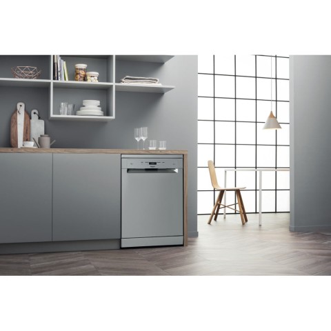 Hotpoint Lavastoviglie a libera installazione HFC 3C26 CW X