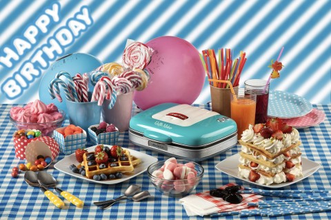 Ariete 1973 Waffle Maker Party Time - Piastra Elettrica per Waffle - Piastre Antiaderenti - 700 Watt - Azzurro