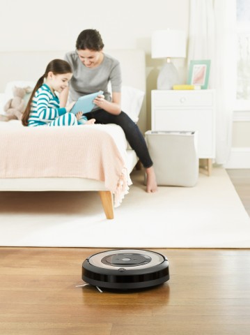 iRobot Roomba e5152 aspirapolvere robot Senza sacchetto Nero, Rame