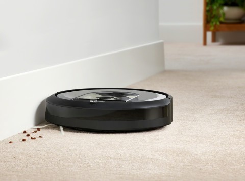 iRobot Roomba i7 aspirapolvere robot 0,4 L Senza sacchetto Nero