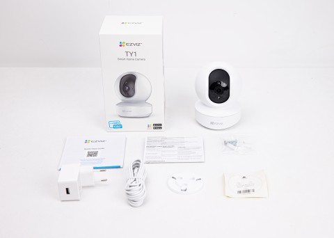 EZVIZ TY1 Telecamera Wi-Fi motorizzata per interno con vista a 360°