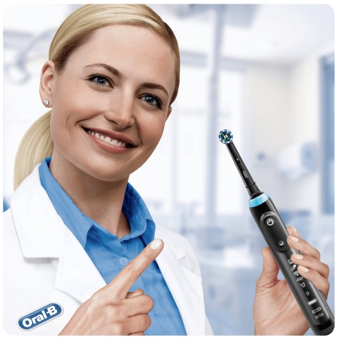 Oral-B Testine Di Ricambio CrossAction Black 3 Pezzi