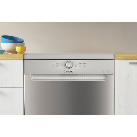 Indesit Lavastoviglie a libera installazione DFE 1B19 X - DFE 1B19 X