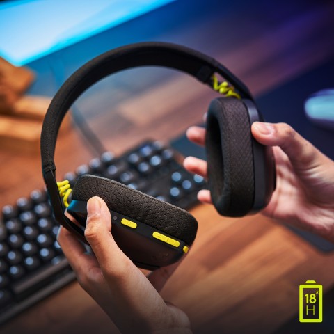 Logitech G Logitech G435 LIGHTSPEED Cuffie Gaming Wireless Bluetooth - Cuffie Over Ear Leggere, Microfoni Integrati, Batteria da 18 Ore, Compatibile con Dolby Atmos, PC, PS4, PS5, Smartphone. Nero