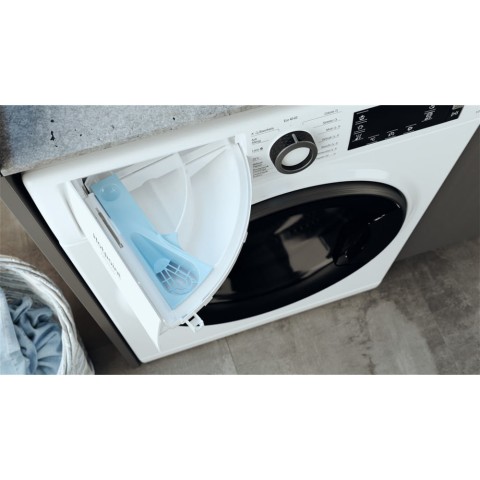 Hotpoint Active 20 Lavatrice a libera installazione NBT 1046 WDA IT