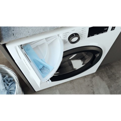 HOTPOINT LAVATRICE NR648GWSAIT LAV.C/FRONT 8KG 1400GIRI CE.A INV.